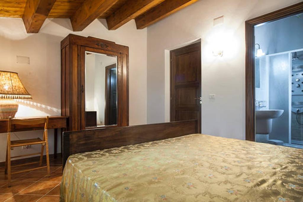 Agriturismo Miracco Atanasio Franco "Il Maniero" Santa Sofia d'Epiro Exterior foto